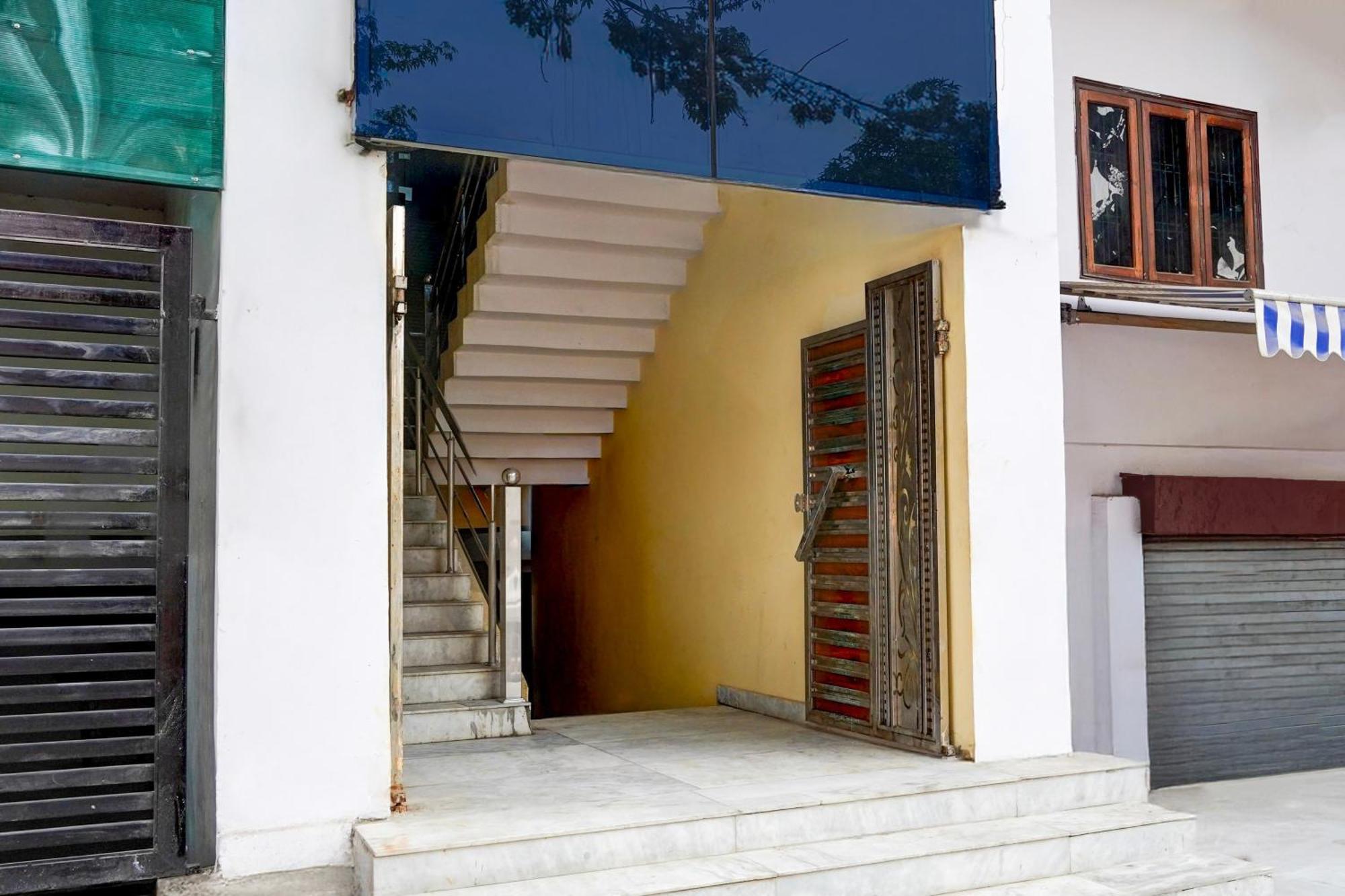 Super Collection O Govind Vihar Matiyari Formerly Saffron Chinhat Экстерьер фото
